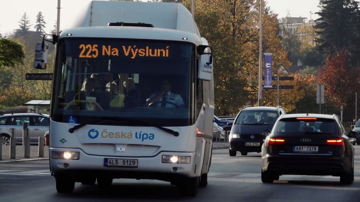 Liberecký kraj zaplatí pokutu sedm milionů, potvrdil Rafaj. Kvůli autobusům