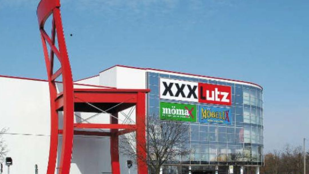 Provozovatel XXXLutz nemusí platit pokutu 20 milionů