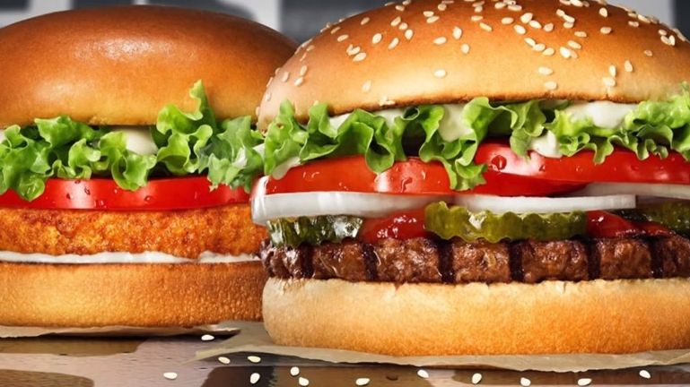 Burger King naordinuje kravám dietu. Chce snížit jejich plynatost