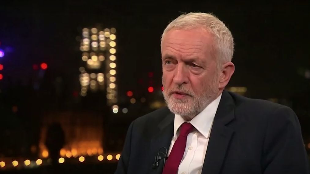 Corbyn se dostal pod tlak kvůli protižidovským náladám ve straně