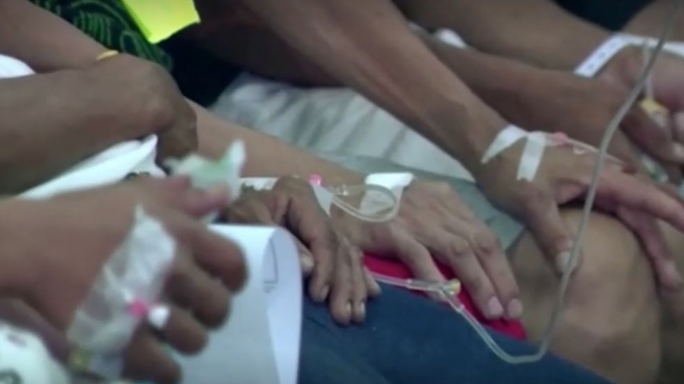 Metanolová aféra na Filipínách. Nejméně osm lidí zemřelo po palmovém likéru