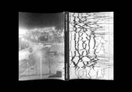 Vizuální podklady ve fotogalerii tvoří obrazový doprovod v knize Odpočinek v neklidu, který textem vybavil například Simon Willams. Badatel, který se ze sociologického pohledu věnuje výzkumu spánku, medikalizaci spánkových poruch a budoucnosti spánku.