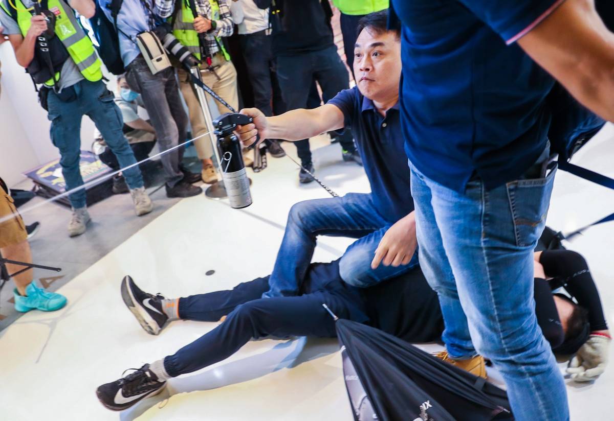 Hong Kong 13. května protesty