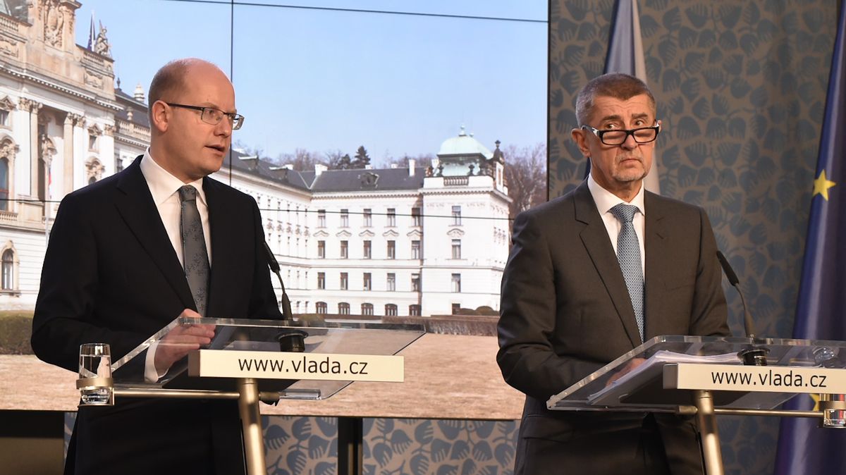 Spálit se s Babišem potřetí by byl náš konec. Špidla varuje straníky