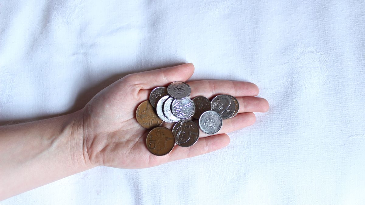 Stydí se nebo o ní nevědí. O pomoc z chudoby si domácnosti často nezažádají