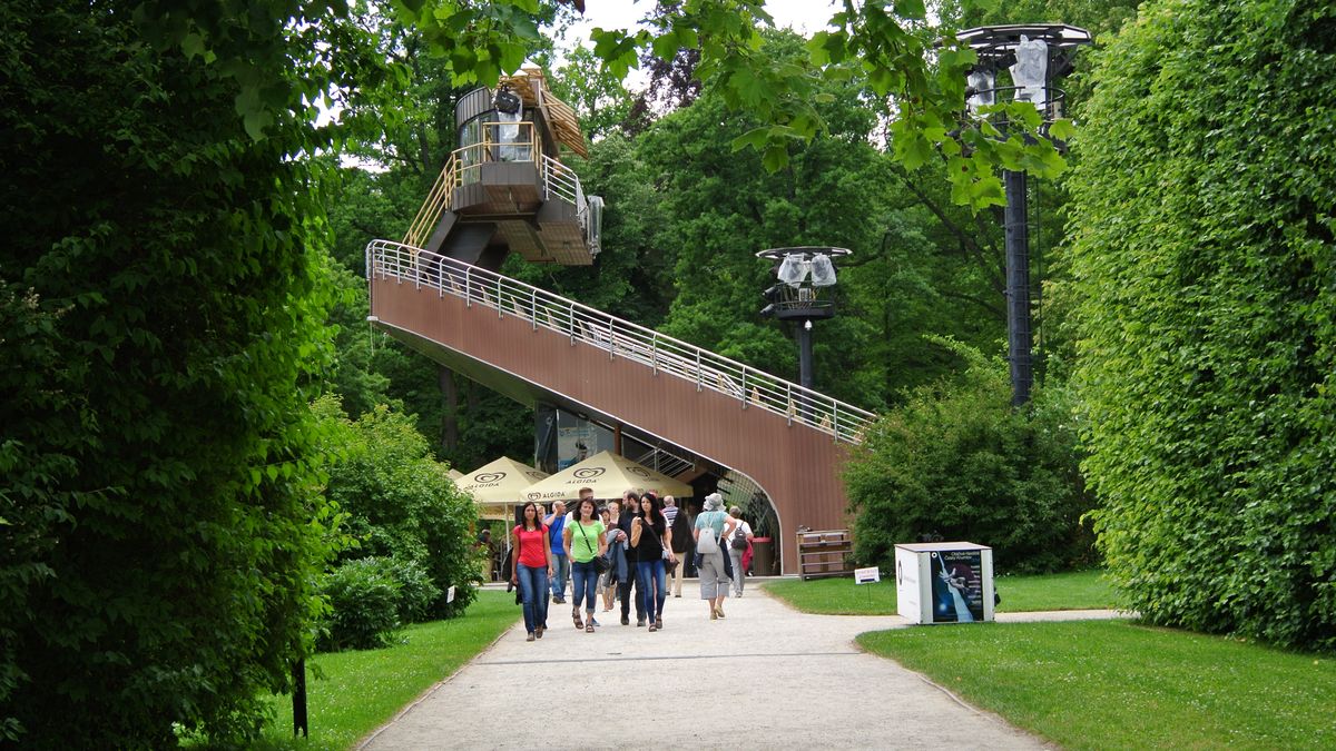 Otáčivé hlediště v Českém Krumlově má zůstat v zámecké zahradě, řeklo Ministerstvo kultury - Seznam Zprávy