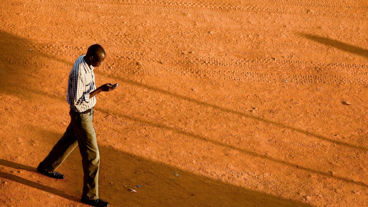 Česká firma míří do Afriky s mobily pro nevidomé. Čeká jen na povolení