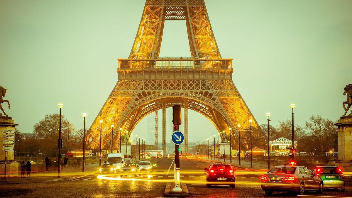 Osm let stavěl Eiffelovku ze sirek. Guinness jeho pokus nejdřív odmítl