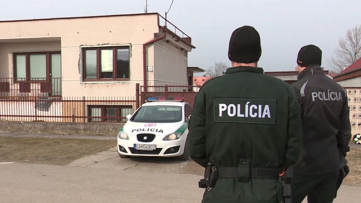 Slovenští policisté obvinili podezřelého z útoku nožem ve škole