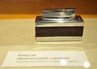 Historii, organizační strukturu, činnost, tváře ale i používanou techniku někdejší československé Státní bezpečnosti (StB) přibližuje výstava Přísně tajné! v bratislavském Slovenském národním muzeu. K vidění je i odposlouchávací zařízení v zapalovači s názvem Štěnice VIII. Výstava potrvá do 11. září.