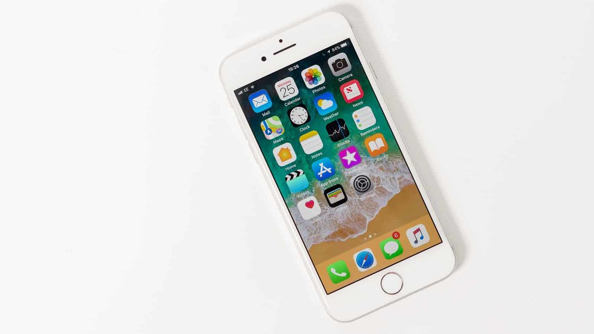 Apple chystá levný iPhone, výroba začne v únoru