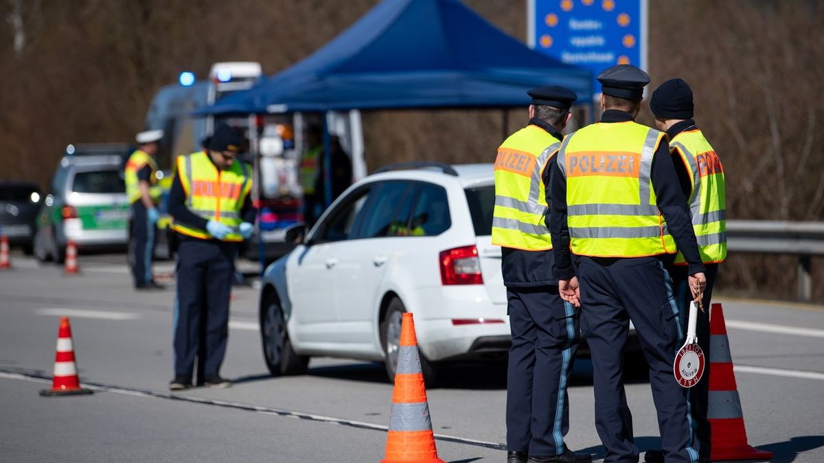 Německo hlídá veškeré hranice. Naštvalo některé sousedy