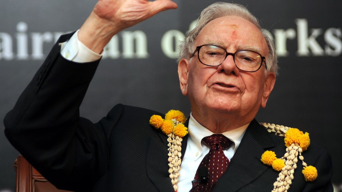 Warren Buffett píše akcionářům: Rekordní zisk, mizerná výkonnost