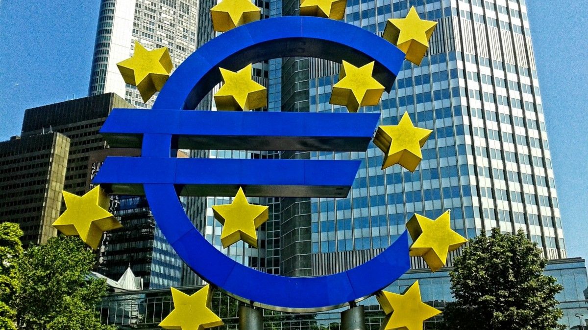 ECB se rozhodla výrazně rozšířit program nákupu dluhopisů
