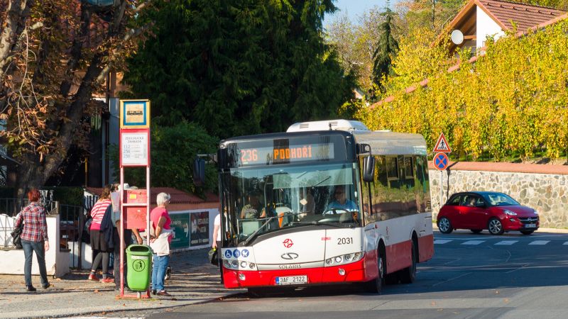 Nový web ukazuje polohu autobusů Pražské integrované dopravy
