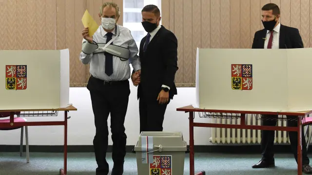 Volby 2020 Zeman Uz Senatora Volit Nepujde Drive Chtel Aby Byla Ucast Povinna Seznam Zpravy