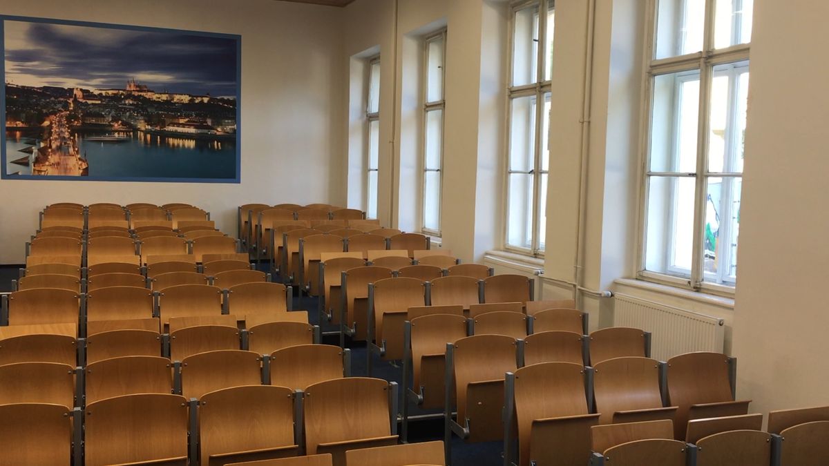 Policie po falešné střelbě na univerzitě obvinila dva studenty z výtržnictví