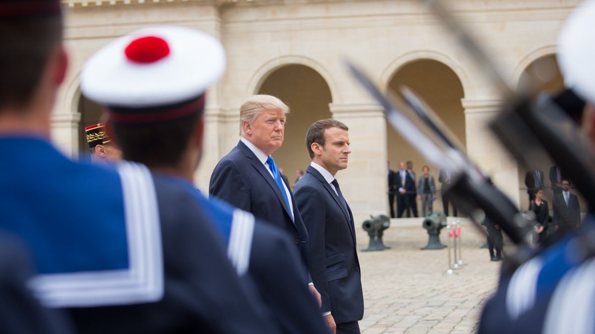 Rusko by akceptovalo evropské mírové síly na Ukrajině, řekl Trump Macronovi