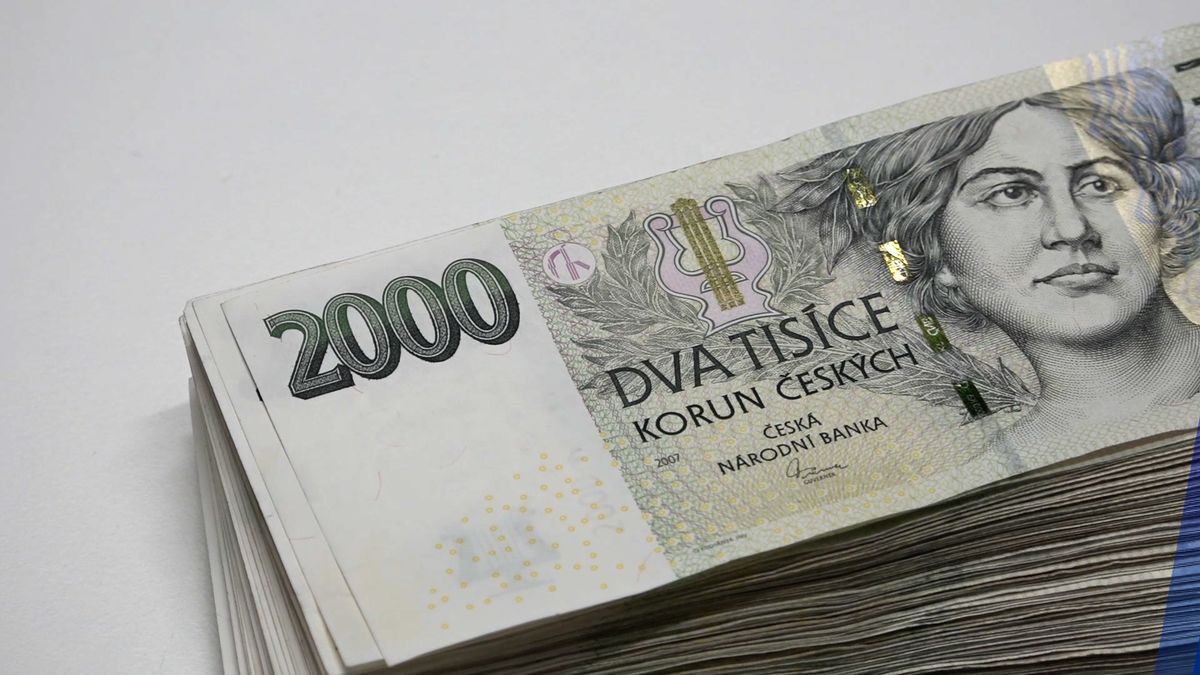 Schodek státního rozpočtu stoupl ke konci srpna na 231,1 miliardy korun