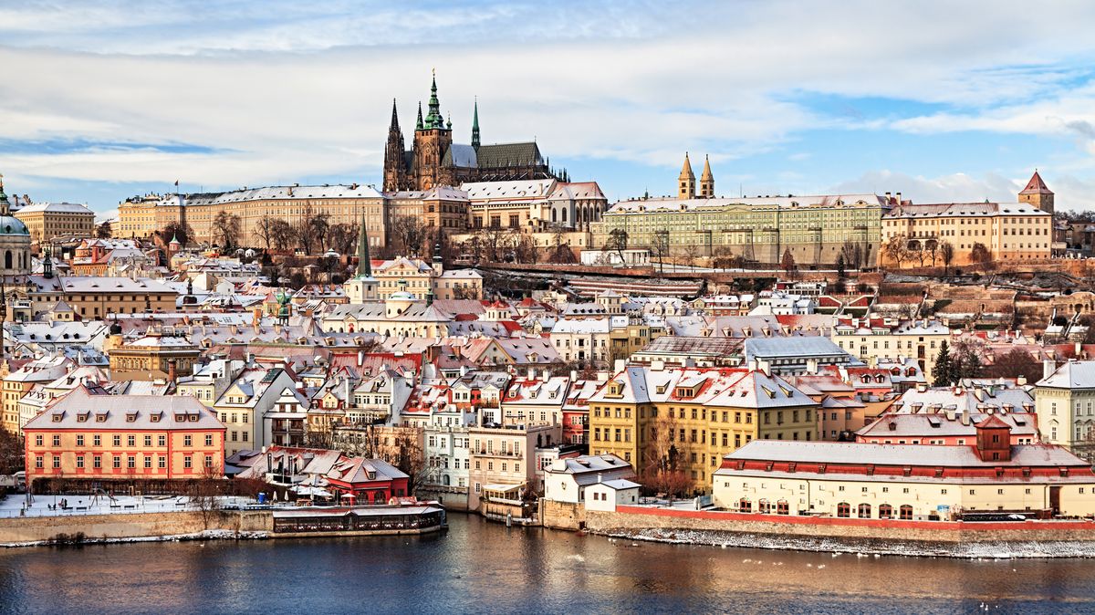 Praha najde firmu, která opraví budovu burzy v Pražské tržnici