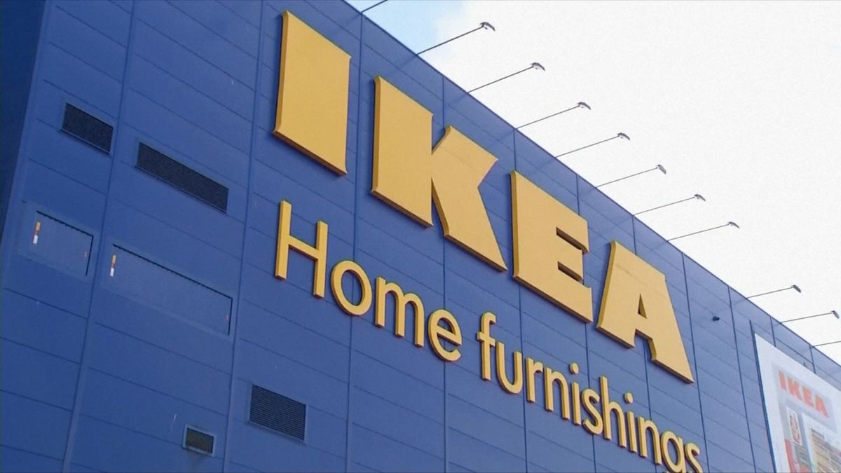 Sněhová bouře v Dánsku uvěznila zaměstnance a zákazníky v prodejně IKEA