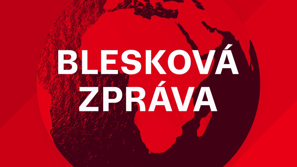 V pražských Letňanech spadlo soukromé letadlo, zemřeli dva lidé