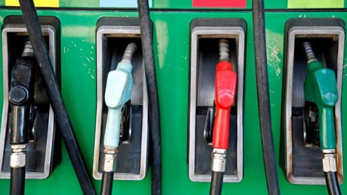 Zlevňování benzinu se zastavilo, u nafty pokles cen pokračuje