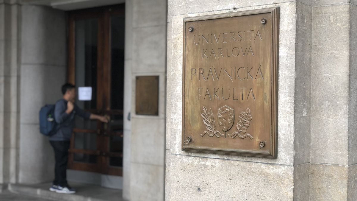 Studenti z Univerzity Karlovy vyhráli soutěž simulující soudní řízení u ECHR