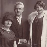 Sonnevendovi: Jan, Marie a dcera Ludmila. Jan Sonnevend se jako předseda pravoslavné náboženské obce a laického sboru starších kostela Cyrila a Metoděje podílel na podpoře a ukrývání parašutistů. Rodina i se zetěm Josefem vyvražděna. 