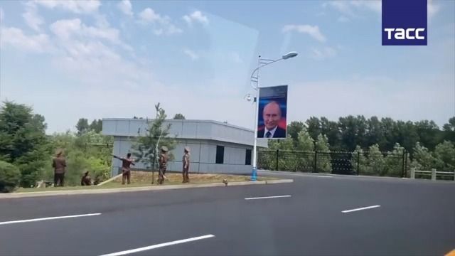 Video: Pchjongjang se připravuje na příjezd ruského prezidenta Putina