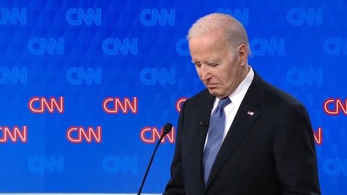 Bidenovy nejhorší momenty z kritické noci. Proč demokrati panikaří