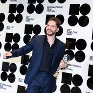 Daniel Brühl s Cenou prezidenta MFF Karlovy Vary. 