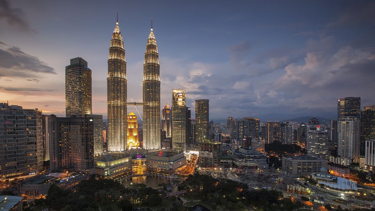 Od moderních věží po tajemné jeskyně: 10 největších hitů Kuala Lumpur