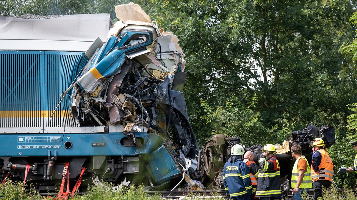 Srážka vlaků u Domažlic má tři oběti. Už je známa příčina tragédie