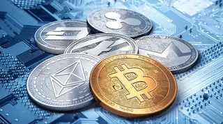 Aplikace s kryptoměnami lákala na grafy a umělou inteligenci. Peníze ale chybí