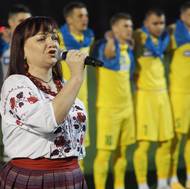 Před zápasem zazněla také ukrajinská hymna.