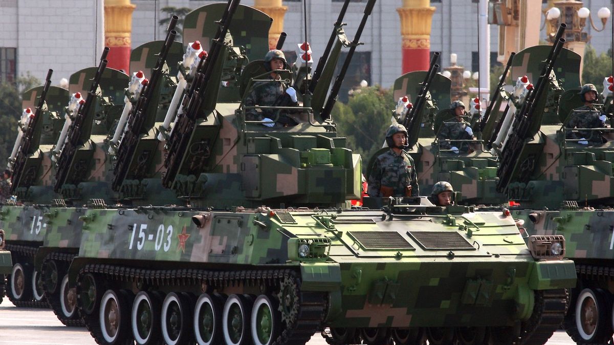 Máme neviditelný plášť, který skryje tanky před radarem, tvrdí Čína