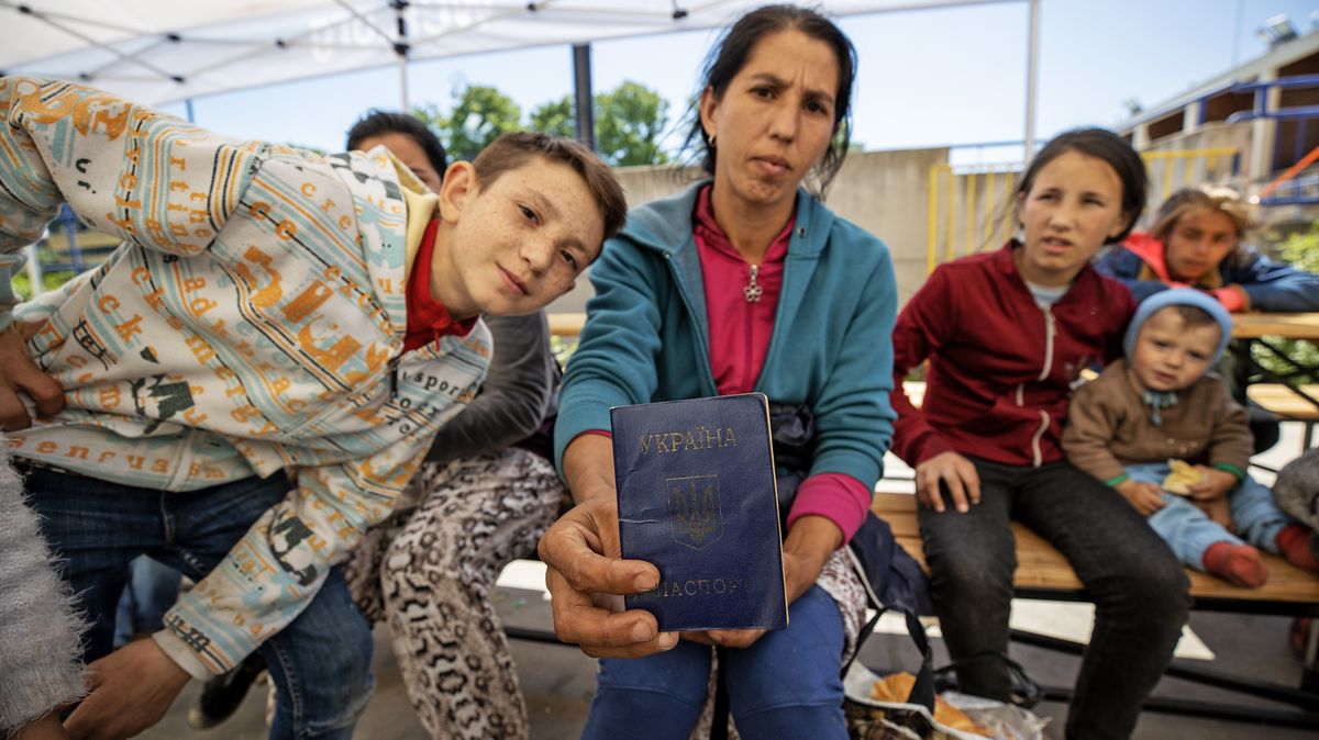 Obrazem: Ukrajinští Romové chtějí do Česka, mnohým ale chybí pasy