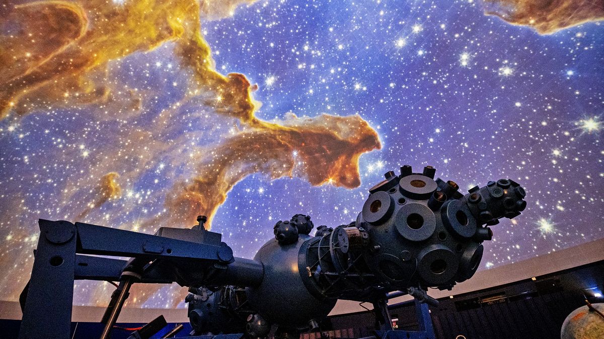 Foto: Pražské planetárium se uzavře, dostane technologii za čtvrt miliardy