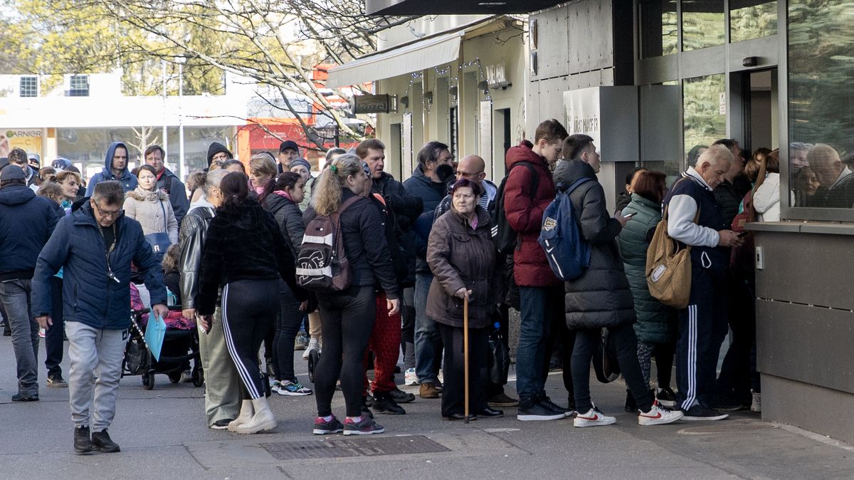 Přes aplikaci, nebo s občankou. Hlavně rychle. Jak se hlásit na úřad práce