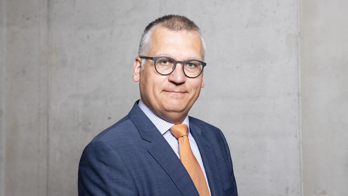 Vláda na viceprezidenta EIB navrhla náměstka ministra financí Marka Moru