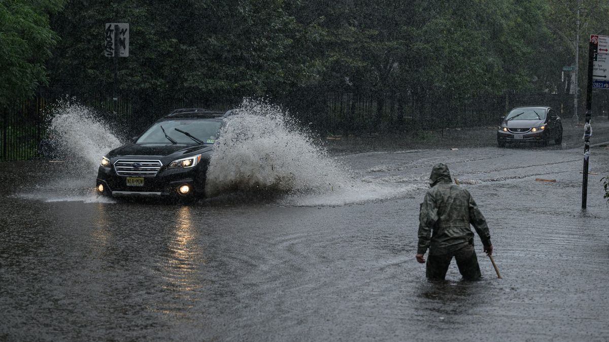 Fotky: New York pohltila náhlá vodní apokalypsa