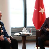Musk, jeho syn a turecký prezident. Turecké úřady později oznámily, že Recep Tayyip Erdogan požádal Muska, aby nechal postavit další továrnu Tesly v Turecku.