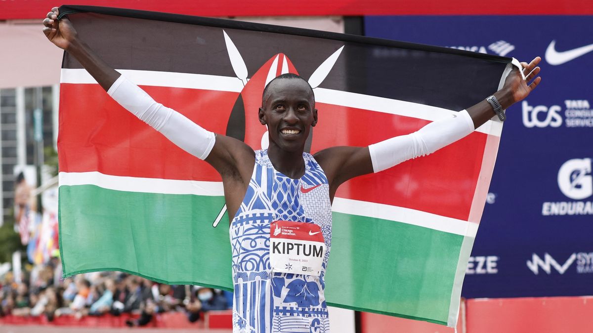 Keňa přišla o běžecký klenot. Při autonehodě zemřel nejrychlejší maratonec
