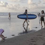 Někteří turisté dostatečně nerespektují místní hinduistickou kulturu a víru. A to místní nutí k akci.