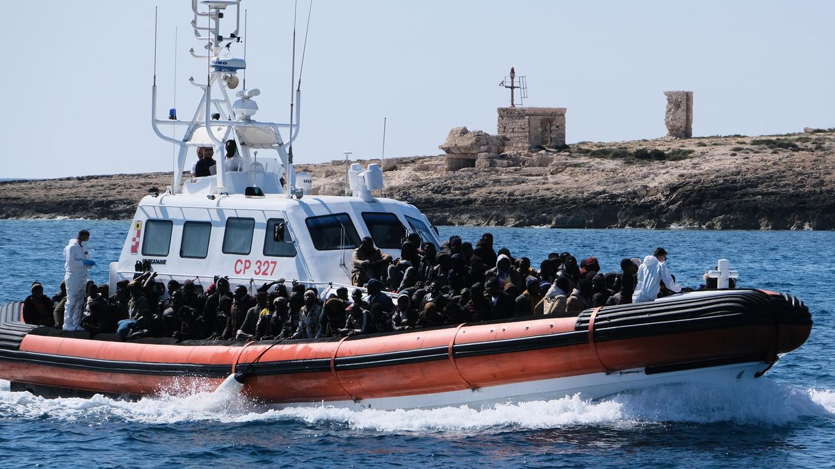 Až 36 tisíc migrantů ročně. Albánský parlament schválil dohodu s Itálií