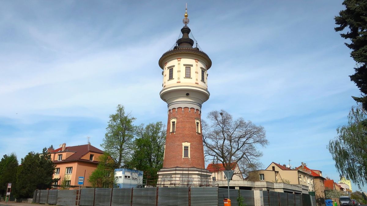 Vodárenská věž v Libni je na prodej. K mání je se slevou i plánem na přístavbu