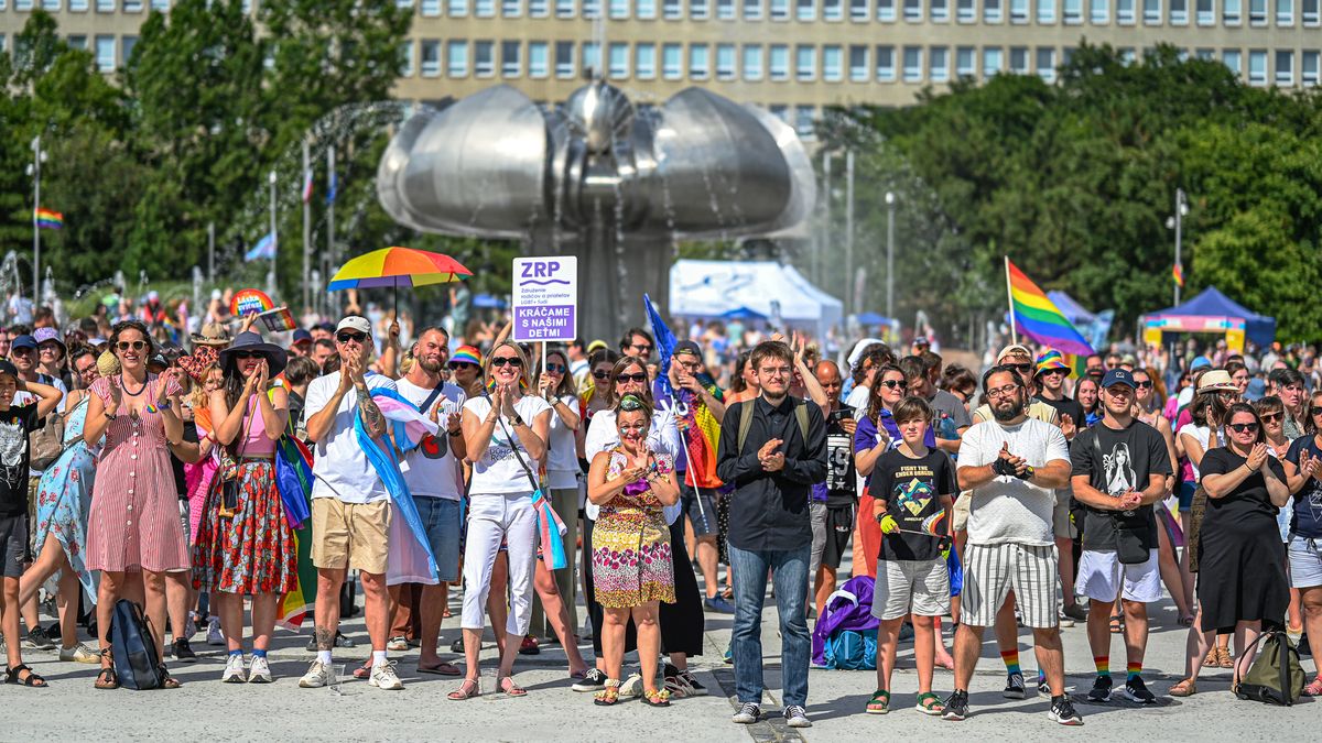 Kolem 12 000 lidí přišlo podle organizátorů na pochod hrdosti v Bratislavě