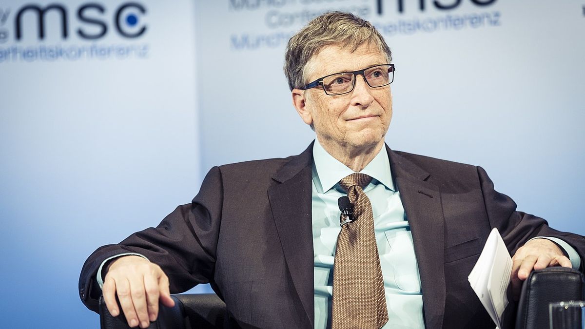Bill Gates varuje před znečišťováním, které způsobuje průmyslová výroba