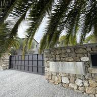 Až do roku 2019 Andrej Babiš v Mougins provozoval restauraci Paloma. 